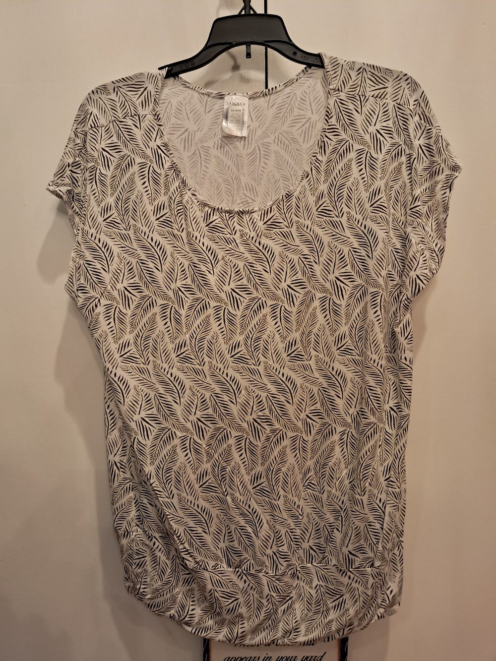 Lascana Women's Black & White Leaf Print Scoop Neck Top